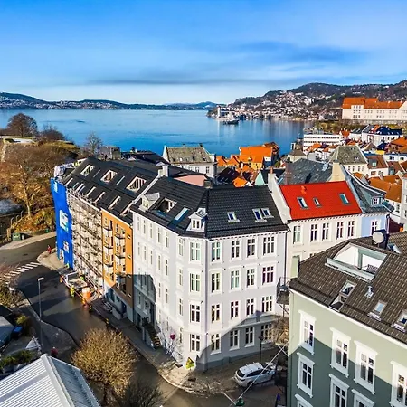Rom I Privat Loftsleilighet Med Utsikt * Bergen